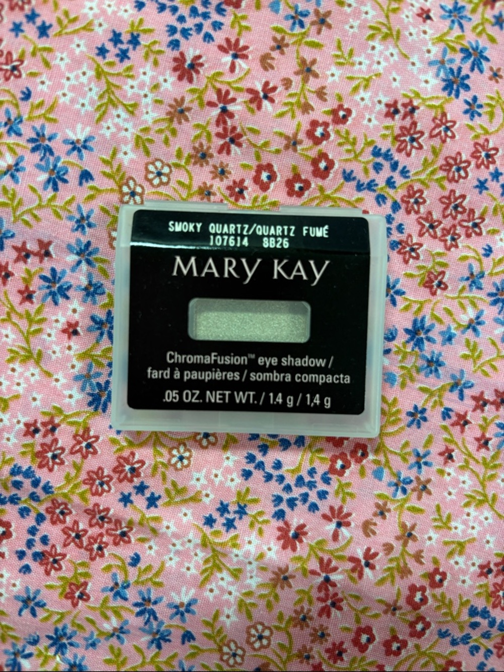 Mary Kay ChromaFusion Eye Shadow in Smoky Quartz - Light Gray Shimmer
